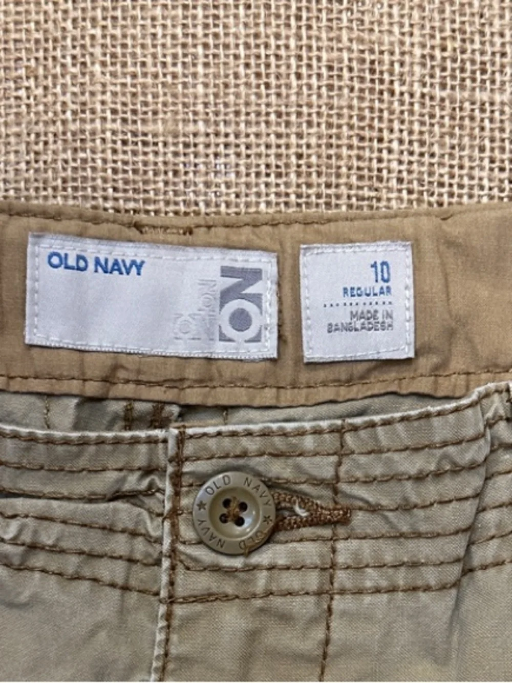 Old Navy Boys Cargo Shorts in khaki